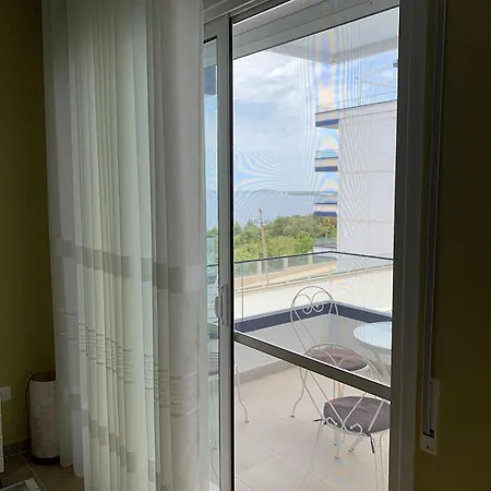 Apartment I&s 5