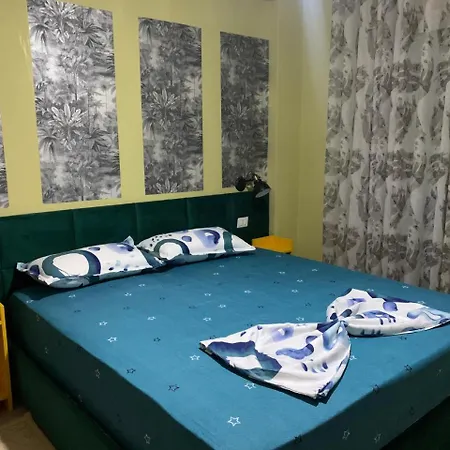 I&s 5 Apartment *